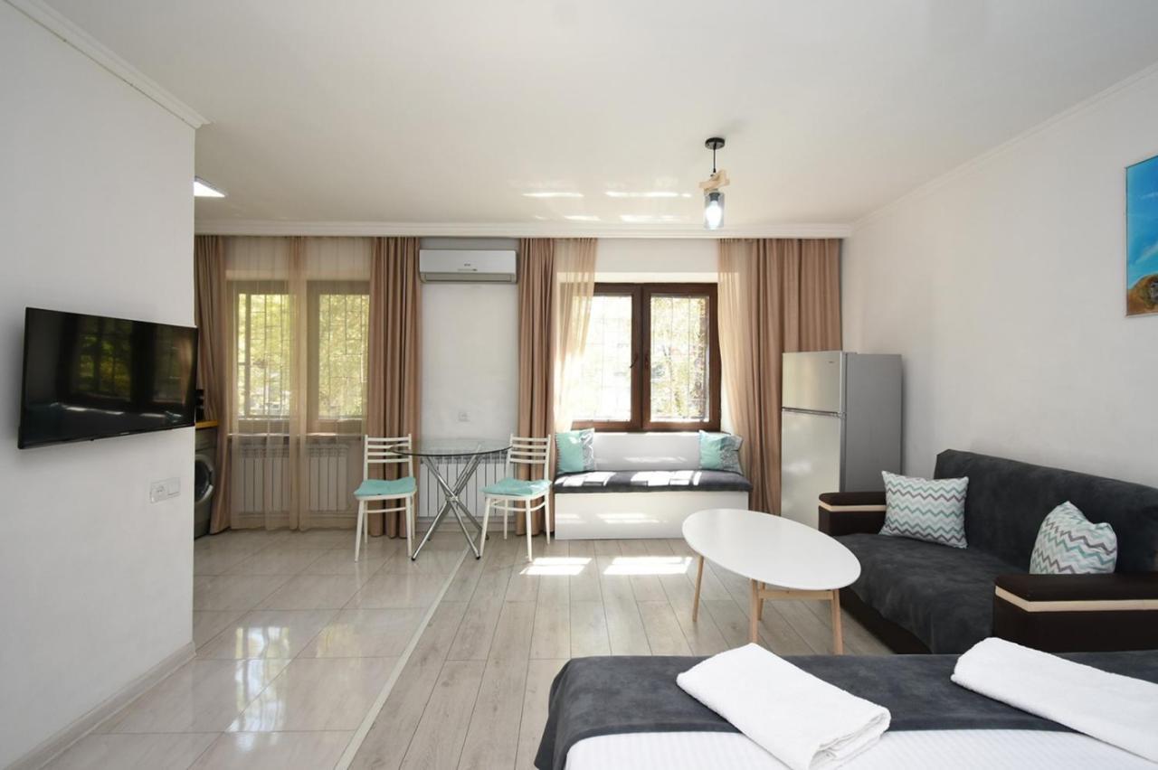 Cozy Apartment Near To The Metro H Kochar 19 Yerevan Exterior foto